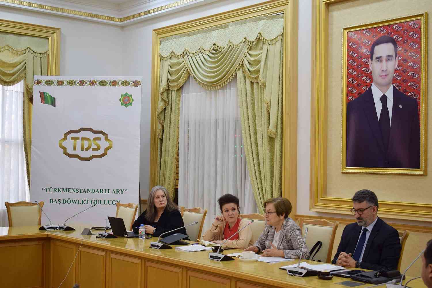 https://www.tds.gov.tm/assets/news/halkara-ykrara-eye-milli-etalon-21-07-2023-19-08-26/CqOVl1WaBw.jpg