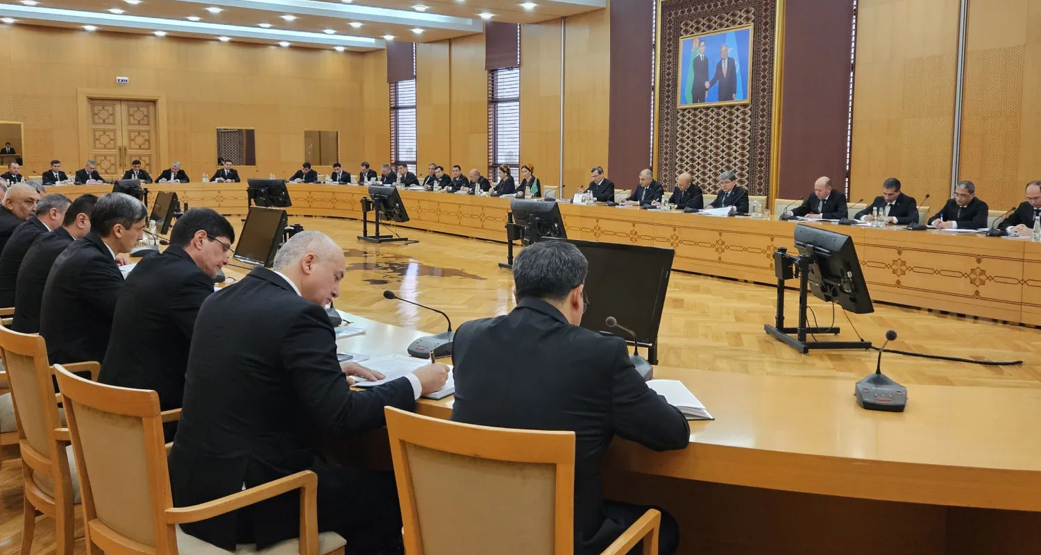 https://www.tds.gov.tm/assets/news/turkmenistanyn-dasary-syyasat-edarasynda-yurdun-diplomatik-wekilhanalarynyn-yolbascylarynyn-gatnasmagynda-yygnak-gecirildi-15-12-2023-11-09-13/WL2iL3qfiP.webp